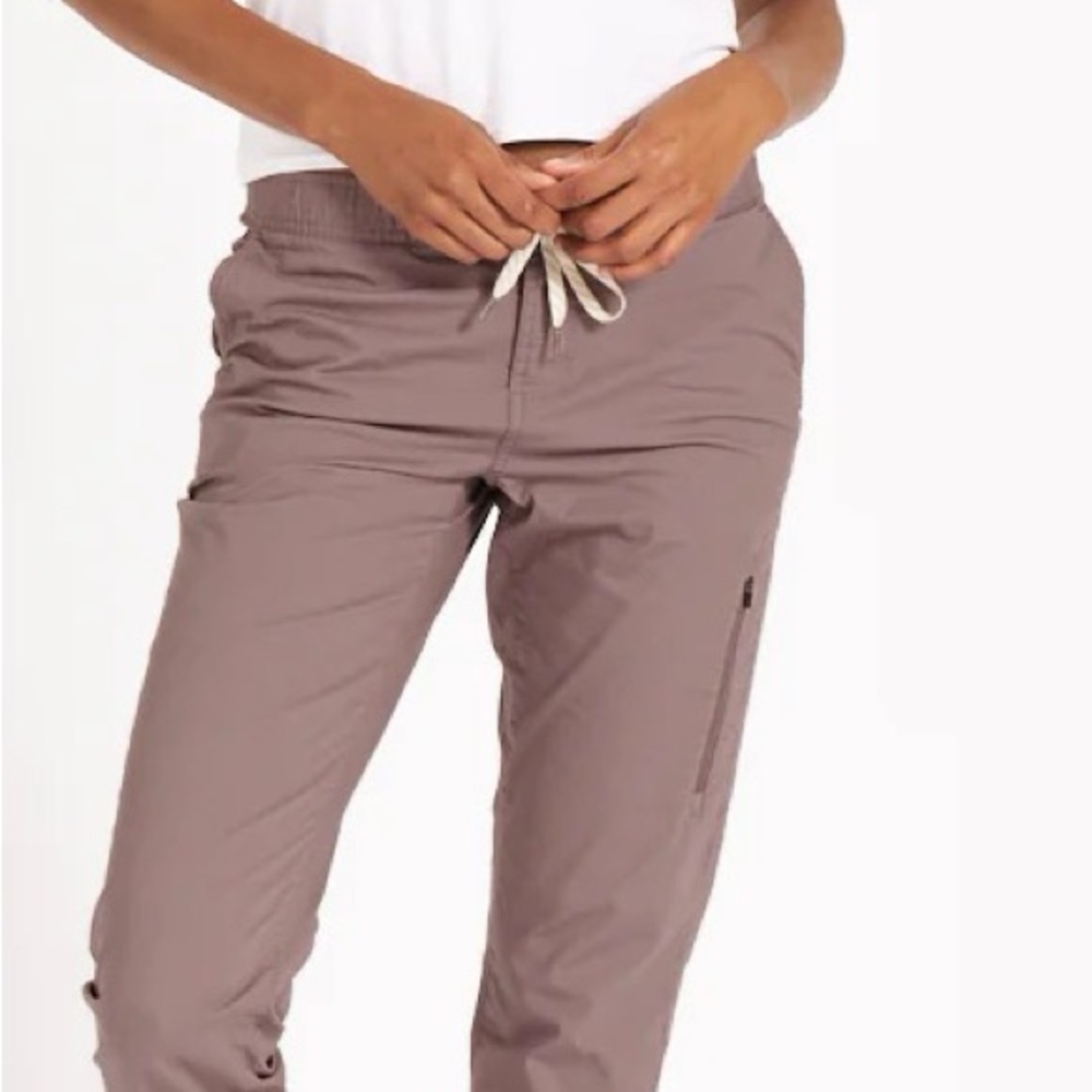 Vuori Ripstop Pant: Women’s DuraTera Pants Hazel small - Picture 8 of 12